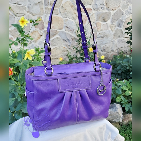 Meet your Posher, Kelli - Picture 7 of 12